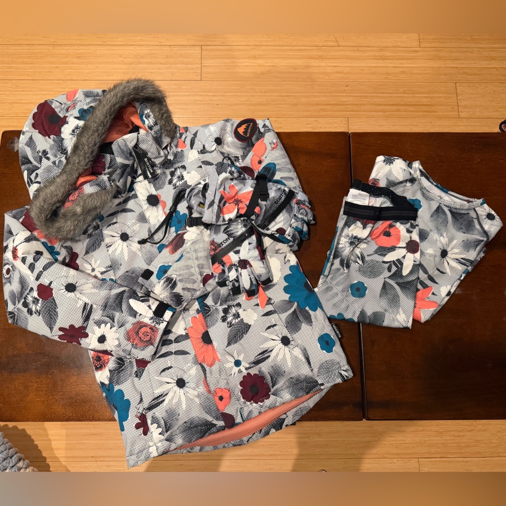 Burton Girls’ Snow Bundle - Jacket Base Layer & Gloves